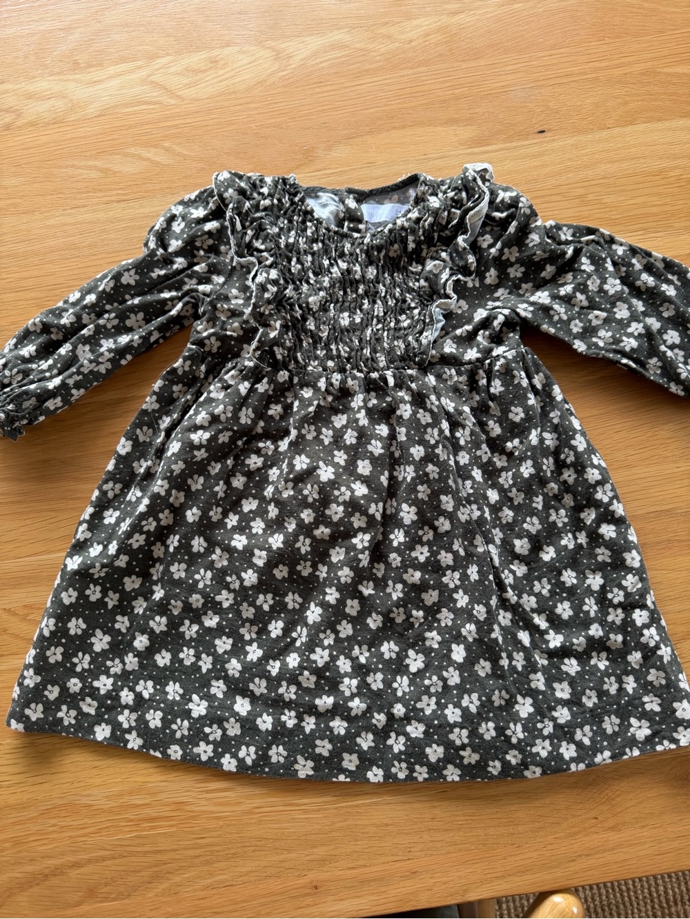Zara Green Floral Smocked Long-Sleeve Dress size 3-4T